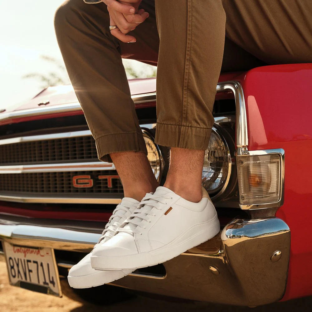 Sneaker thời trang